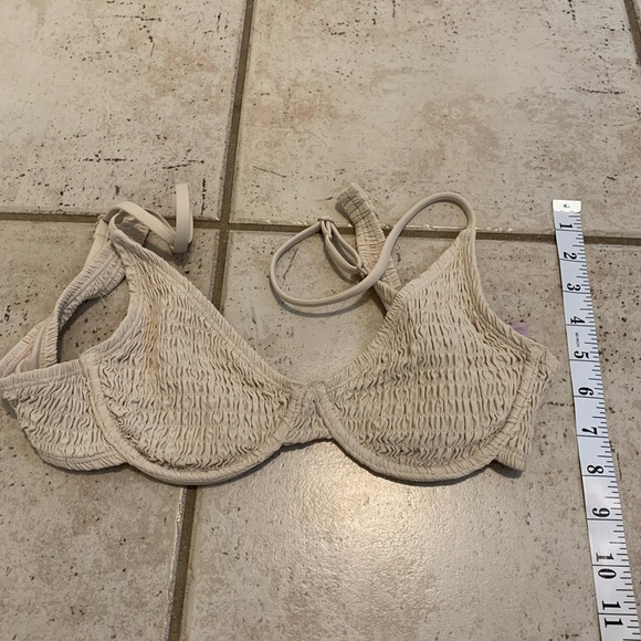 💛 Ardene Smocked Underwire Bikini Swimsuit Set - Size Medium - Picture 3 of 7